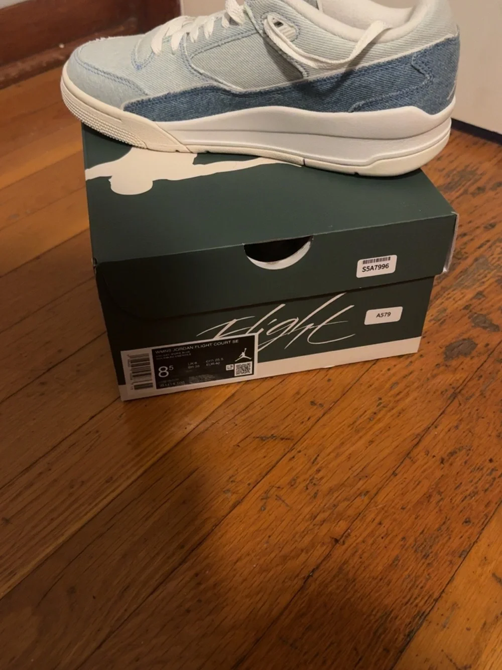 Women’s Jordan flight court Light Blue Denim Low-Top Sneakers